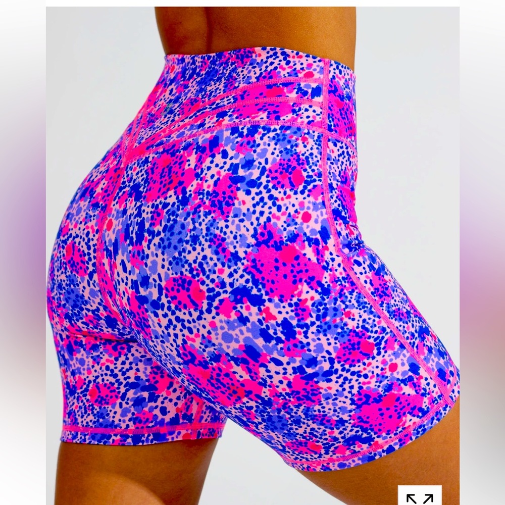 Buffbunny legacy 6” shorts. “Fashun” print. XXS.